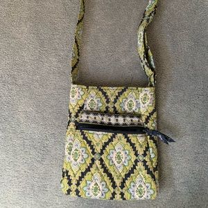 Vera Bradley like new bag